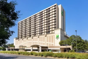  Holiday Inn National Airport/Crystal City